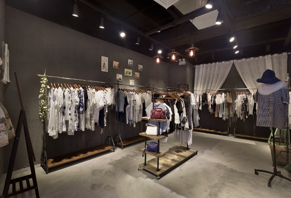 依沐裳服饰加盟指南 流程、条件与供应链解析